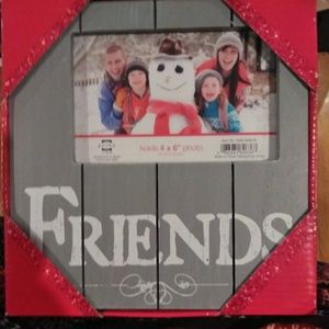 "Friends" holiday picture frame